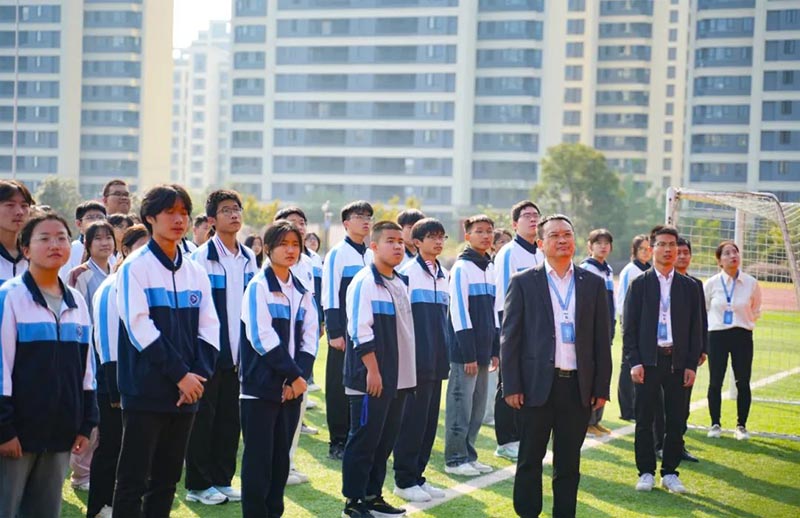 創文明校園，做文明學生——我校舉行秋季學期第一周升旗儀式